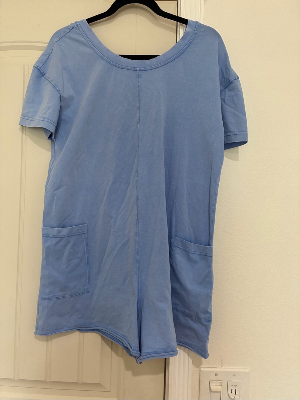 Sundry lounge romper with Front Pockets NWT SIZE SMALL